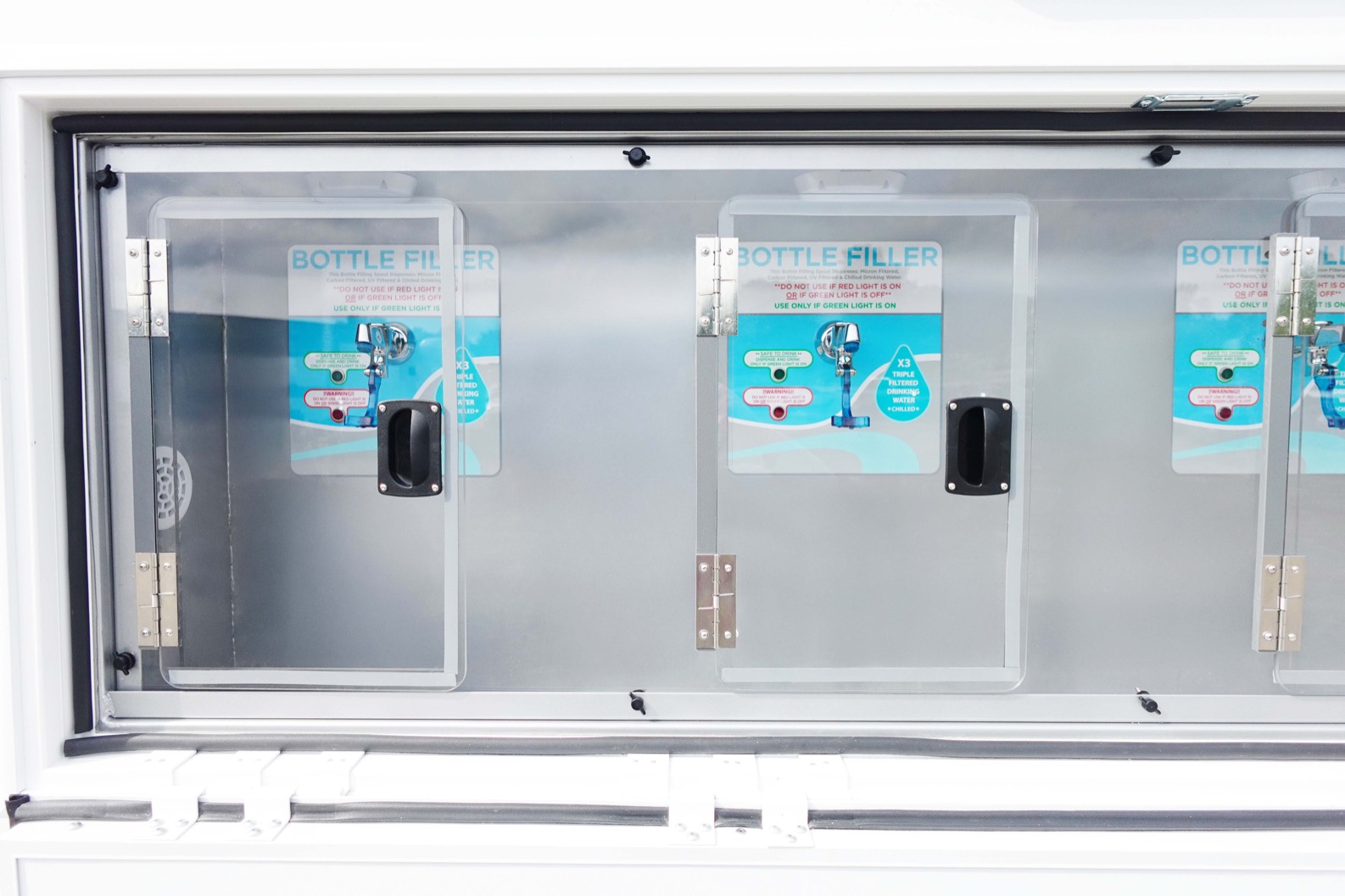 On-site drinking-water dispenser at a jobsite, illustrating documented cold-water access for OSHA heat-illness compliance in Scottsdale