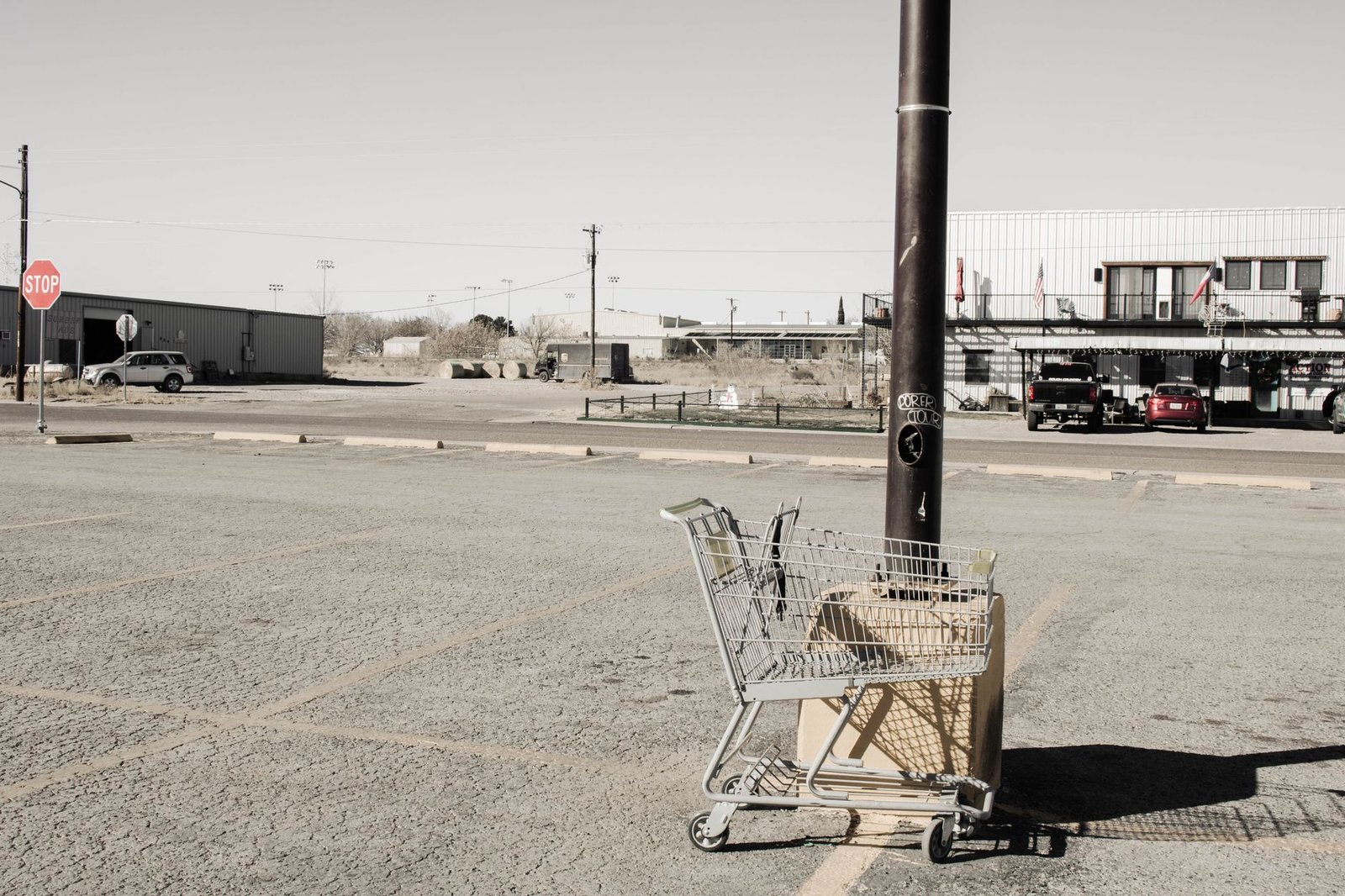 Small-city Texas retail strip and parking lot